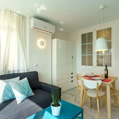 Malagasuite Carihuela Torremolinos