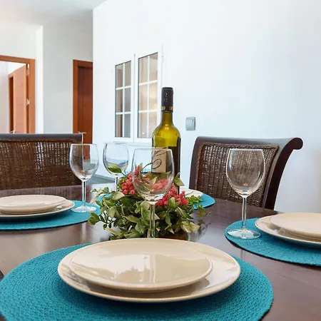 Malagasuite Carihuela *