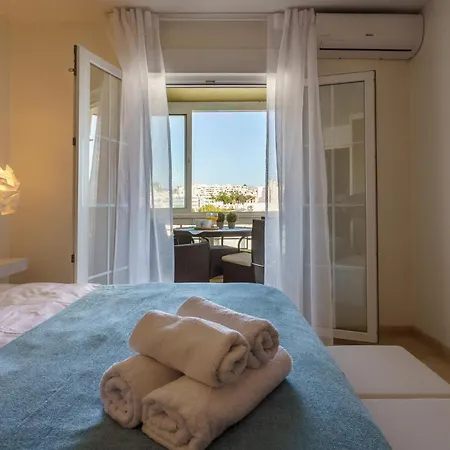 Malagasuite Carihuela *