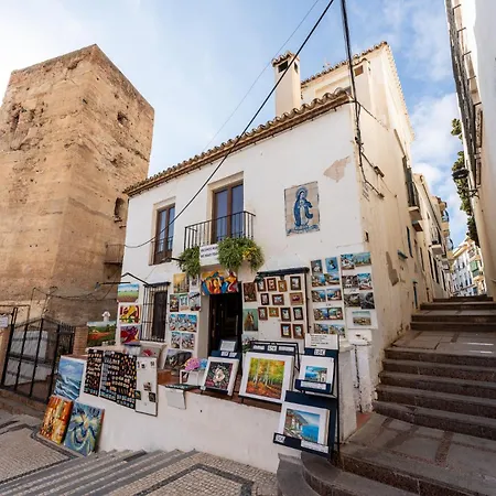 Malagasuite Carihuela *